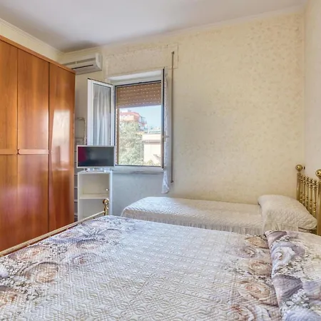 Gorgeous Apartment In Ladispoli Rm With Wifi *